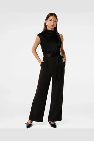 Forever New Sienna Satin Asymmetrisk Buksedragt36