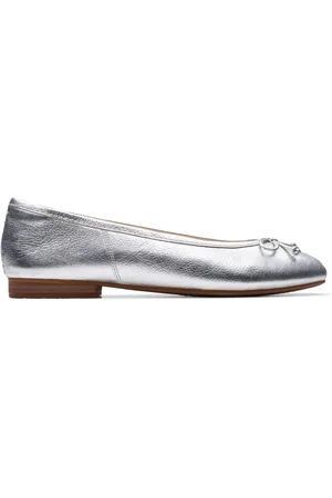 Clarks Leather Fawna Lily Shoes