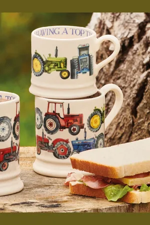 Emma Bridgewater Tractors 1/2 Pint MugEn