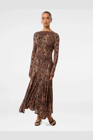 Forever New Petite Tammy Asymmetrisk Hem Midi Kjole36