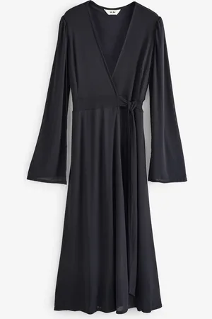 Jolie Moi Cape Maxi Dress36
