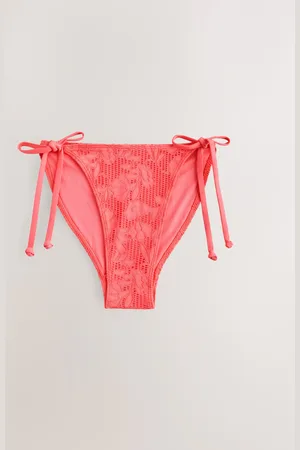 Next Bikinitrusser46