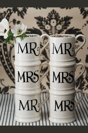 Emma Bridgewater Set of 2 Black Toast Mr & Mr 1/2 Pint Mugs BoxedEn