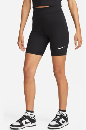 Nike Classic højtaljede 8" cykelshorts36-38