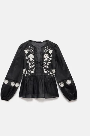 mint&berry Embroidered Detail TopXS