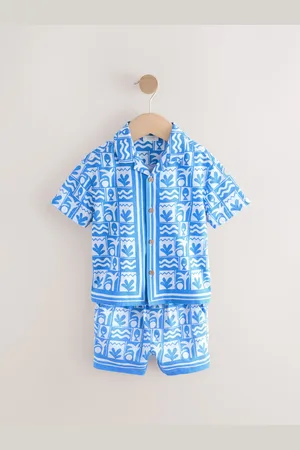 Next Short Sleeves Printed Shirt and Shorts Set (3mths-7yrs)4 - 5 år (104 - 110cm)