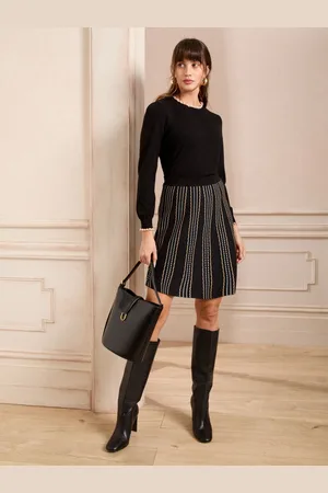 Love & Roses Compact Knitted Scallop A-Line Mini Skirt40