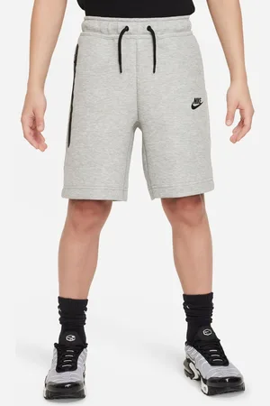 Nike Tech Fleece Shorts12 - 13 år (152 - 158cm)