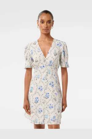 Forever New Berna Petite Printed Mini Dress38