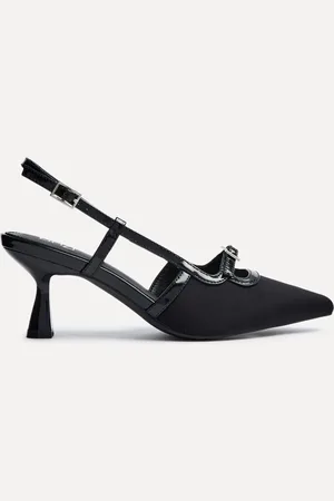 Linzi Constance Stiletto Courtsko og hæle With Buckle Detail