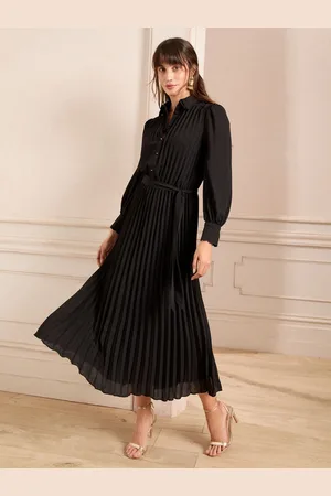 Love & Roses Pleated Midi Dress40