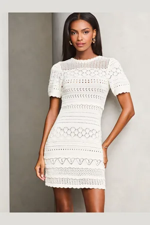 Lipsy London Crochet Fit og Flare Kortærmet Summer Mini Kjole38