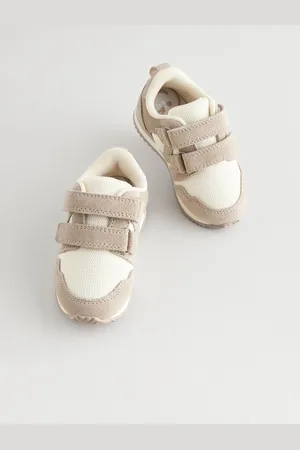 Next Sneakers med dobbeltstropuk4eu205