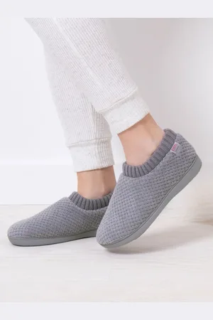 Totes Ladies Isotoner Popcorn Full Back Bootie Slippers