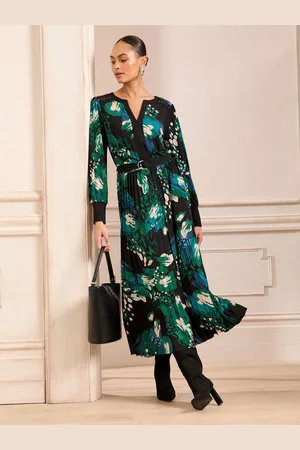 Love & Roses Pleated Midi Dress44