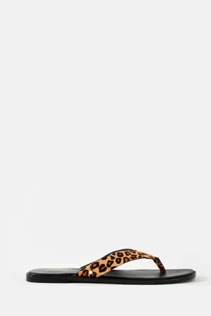 mint&berry Lula Leopard Print Textured Flip Flopseu37