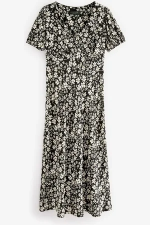 Live Unlimited London Curve Petite Black floral Print Puff Sleeve Midi Dress42