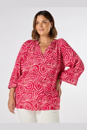 Live Unlimited London Curve Abstract Cropped Sleeve Blouse44