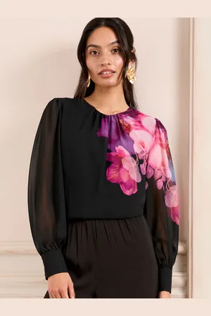 Love & Roses Printed Crew Neck Blouse42