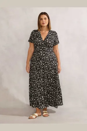 Live Unlimited London Curve Mono Polka Dot Pleat Blouse