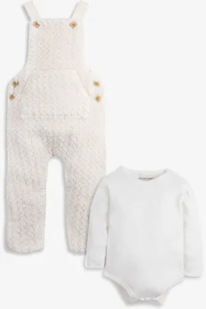 The Little Tailor Baby Cream Chunky Sherpa Fleece Dungarees and Bodysuit Set12 - 18 måneder (80 - 86cm)