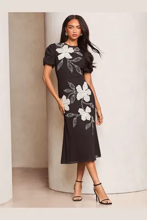 Lipsy London Broderet Blomster Artwork Fit And Flare Premium Midi Occasion Kjole42