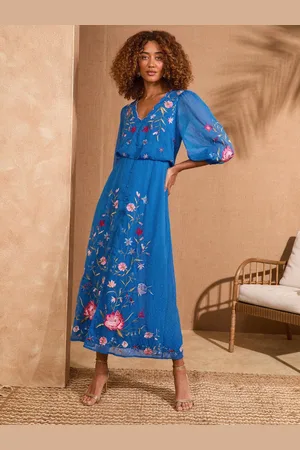 Love & Roses Embroidered Dobby Scallop Neck 3/4 Sleeve Midi Dress46