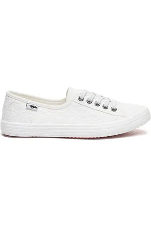 Rocket Dog Chow Chow Elsie Eyelet Cotton Trainers