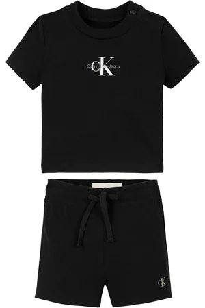 Calvin Klein Monogram Logo T-Shirt & Shorts Set6874cm