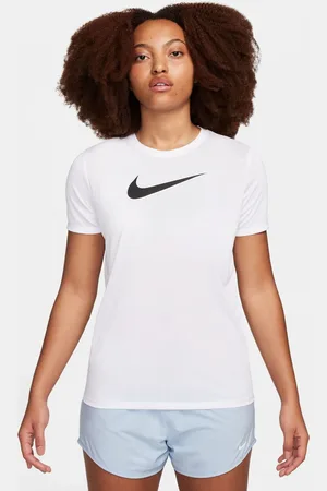 Nike Dri-FIT Graphic Swoosh Short Sleeve T-Shirt32-34