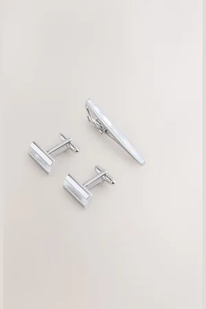 Next Signature Mother of Pearl Cufflink and Tie Clip Setonesize