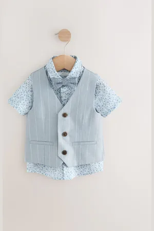 Next Waistcoat Shirt and Bowtie Set (3mths-9yrs)4 - 5 år (104 - 110cm)