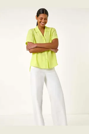 Roman Collared Short Sleeve Blouse44