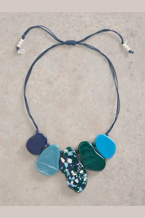 White Stuff Abstract Resin NecklaceEn