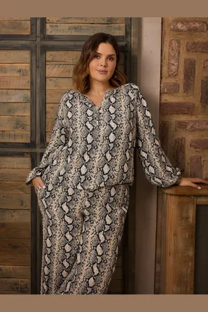 Live Unlimited London Snake Print Button Front Blouse40