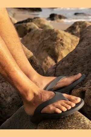 Totes Bounce Toe Post Mens Sandals