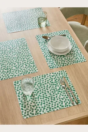 Next Set of 4 Spot Wipeclean Placematsen