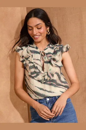 Love & Roses Short Sleeve Ruffle Blouse40