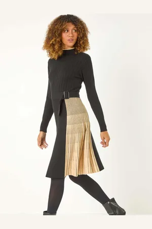 Roman Contrast Panel Belt Knitted Dress38