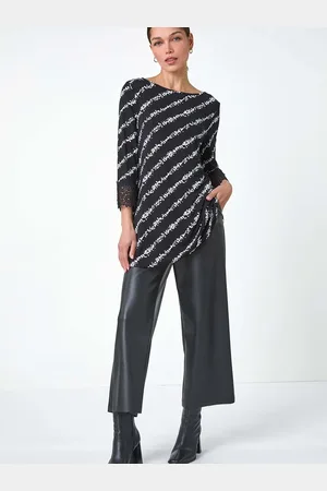 Roman Spot Stripe Lace Trim Stretch Tunic Top38