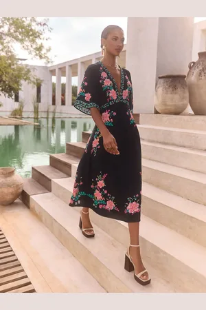 Love & Roses Printed V-Neck Short Sleeve Midi Dress42