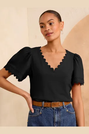 Love & Roses Scallop V-Neck 100% Cotton T-Shirt40