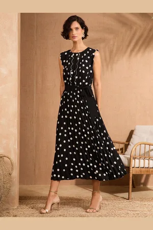 Love & Roses Scallop Detail Pleated Midi Dress38