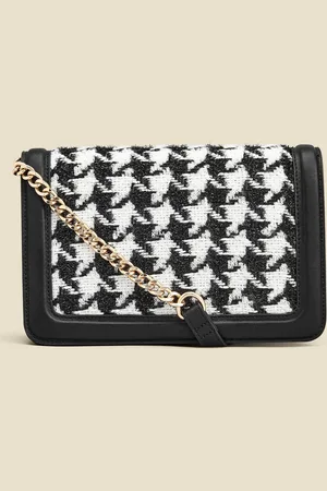 Sosandar Chain Detail Cross-body taskeEn