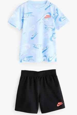 Nike Little Kids All Over Print T-Shirt and Shorts Set104110cm
