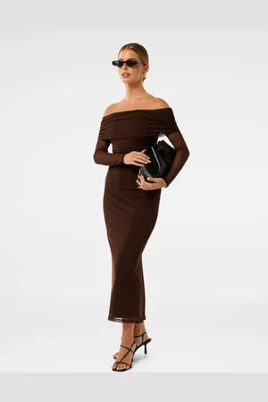 Forever New Minnie Petite Mesh Bardot Midi Kjole38