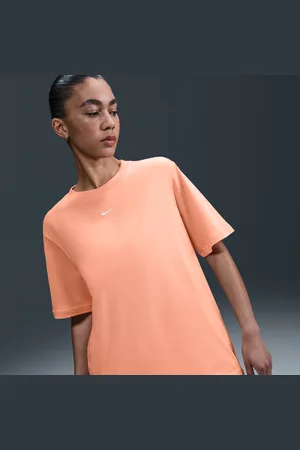 Nike Sportswear Essential-T-shirt til kvinder