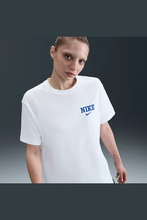 Nike Sportswear-T-shirt til kvinder