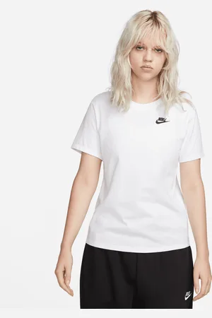 Nike Sportswear Club Essentials-T-shirt til kvinder