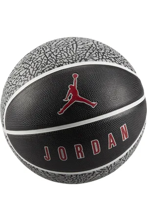 Jordan Playground 2.0 8P-basketball (deflateret)